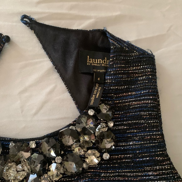 Dress - Picture 3 of 3